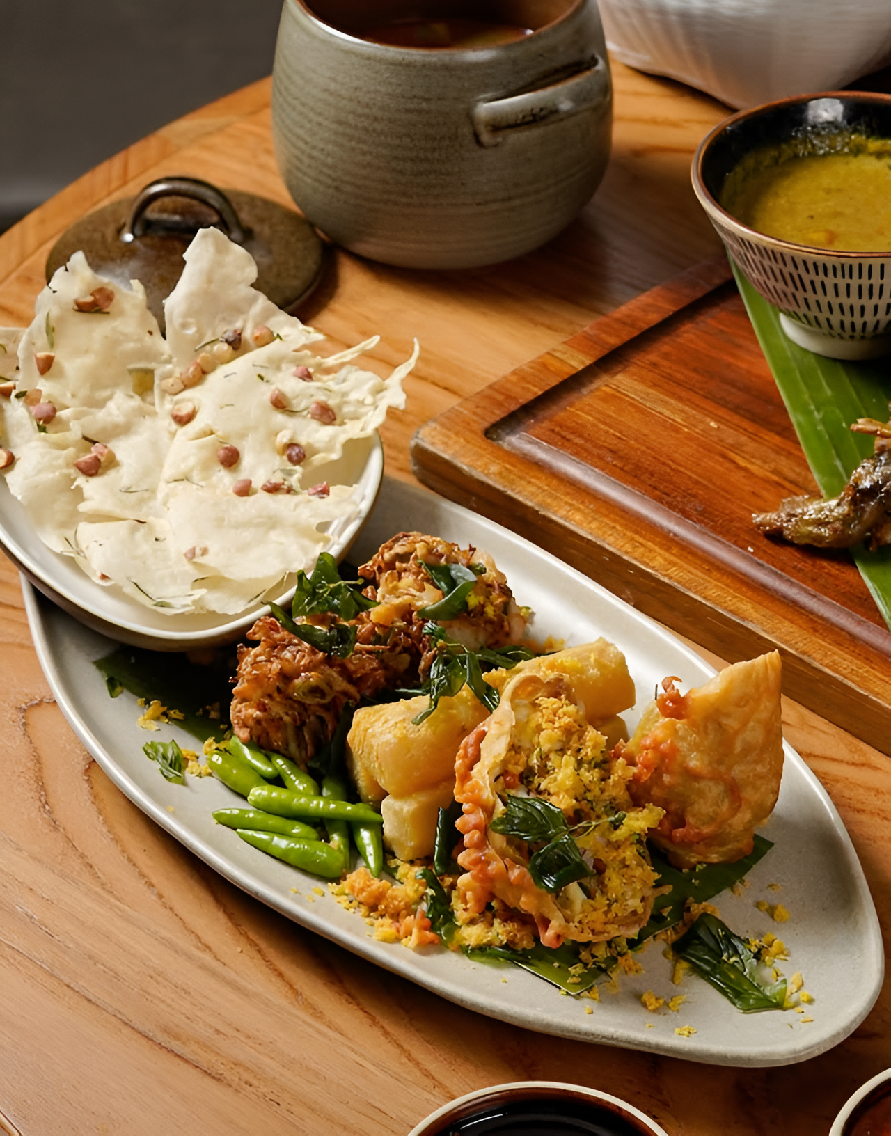 Appetizer platter served at an Indonesian restaurant named Noesaka Located in One Satrio and Land's End PIK